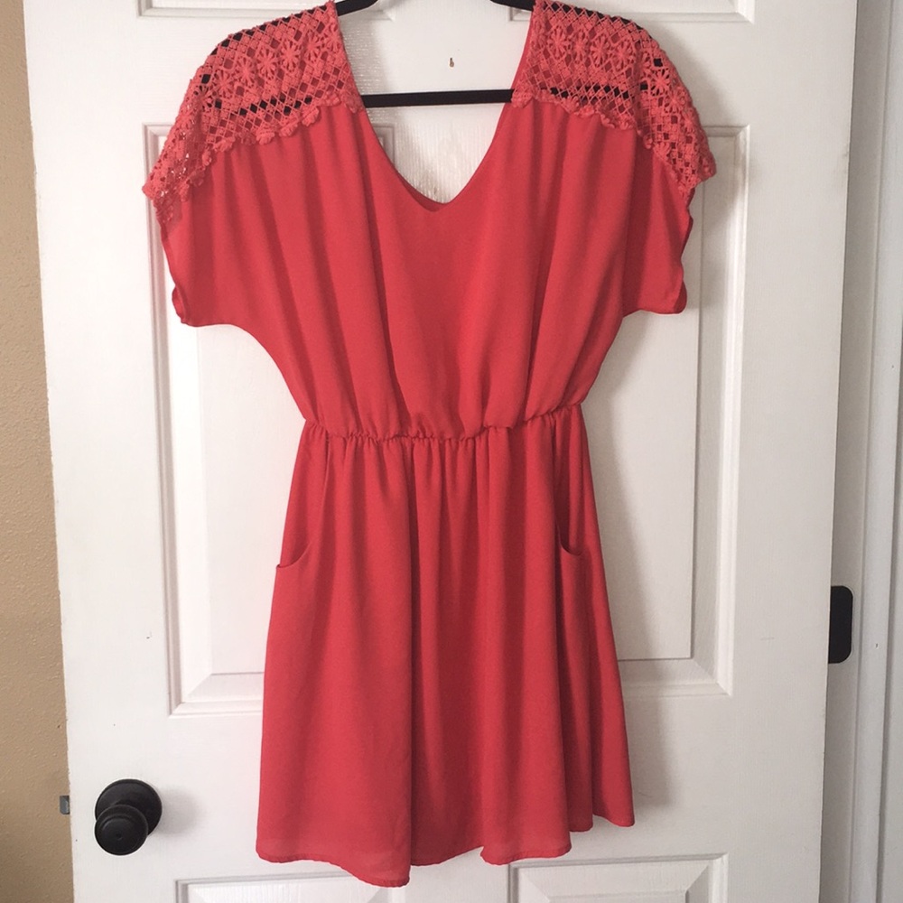 Pink/salmon dress with pockets
